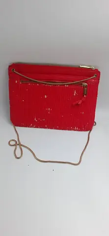 pochette sac à main rouge - revêtement s'effrite