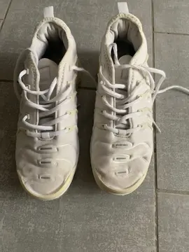Baskets NIKE - Taille 40.5
