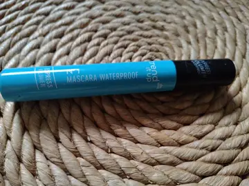 mascara waterproof