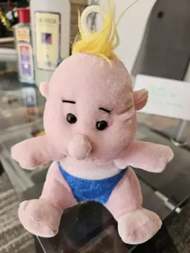 Donne jolie petite peluche bébé