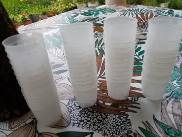 55 faisselles en plastique