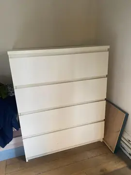 Commode blanche Ikéa, 4 tiroirs