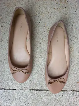 Mocassin en simili cuir couleur crème taille 37