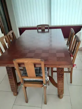 table + chaisse