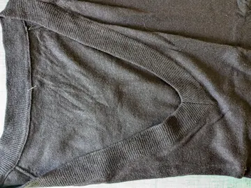 pull chaud marron, encolure en pointe