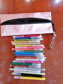 Feutres dans la trousse