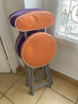 2 chaises de cuisine pliables