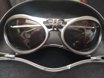 Lunettes de soleil Gianfranco Ferré
