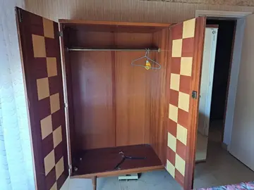 Armoire en bois