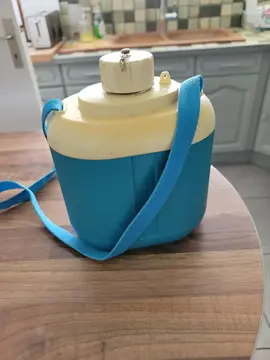 gourde en plastique vintage