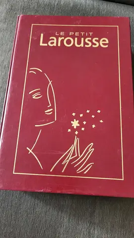 Dictionnaire Le petit Larousse