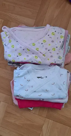 lot de 20 bodies fille