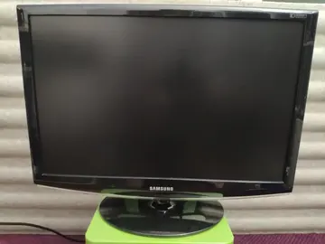 Ecran d'ordinateur Samsung 2433BW 1920x1200