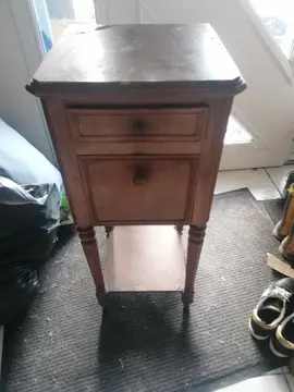 Table de chevet