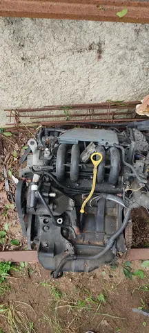 Donne moteur Clio 1.2 essence qui était sur un véhicule de 2001 qui 1à 45000 KLM, joint de culasse