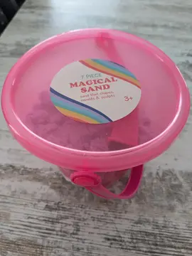 Sable magique rose dans boîte avec accessoires