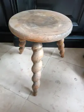 Tabouret ancien