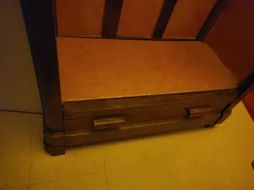 Donne armoire en l'état