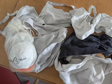 6 soutien-gorges d'allaitement taille M-L + coussinets d'allaitement