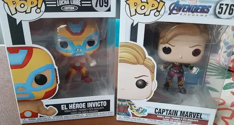 2 figurines Pop Marvel