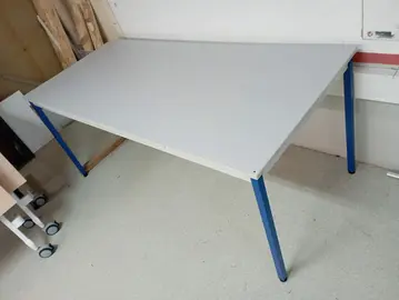 Longue table