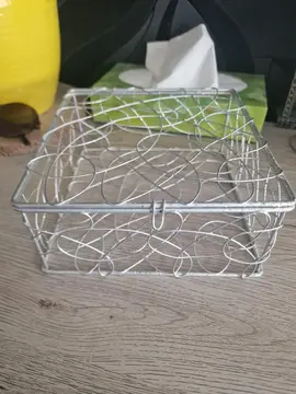 boîte métallique de rangement