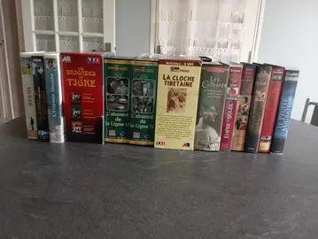 LOT CASSETTES VHS