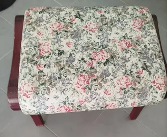 repose pieds ou tabouret