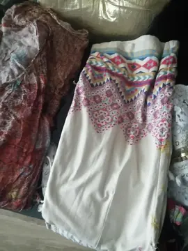 Vêtements T38 avec défauts