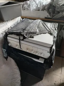 gazinière électrique et gaz blanc