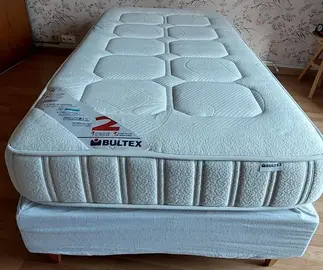 Lit sommier + matelas 1 personne