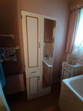 2 meubles de salle de bain
