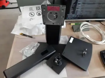 Pied d'écran de PC et autres accessoires
