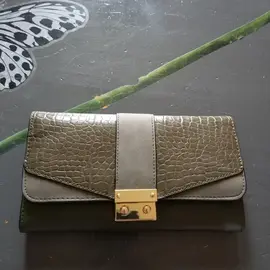 porte cartes/monnaies/papiers NEUF