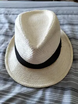 lot chapeau