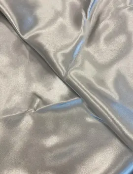 Tissu couleur argenté épais satiné