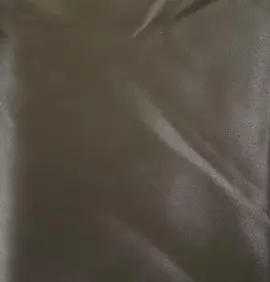 Tissu marron épais satiné