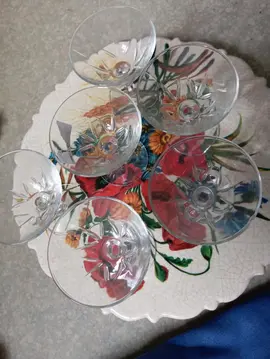 verre à kyr avec relief
