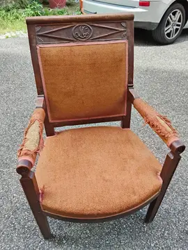Ancienne chaise a restaurer