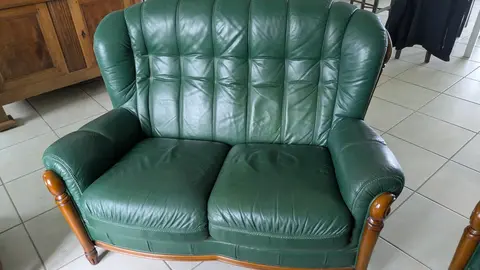 Canapé + 2 fauteuil en cuir