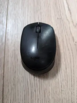 souris Logitech sans fil (avec dongle fourni)