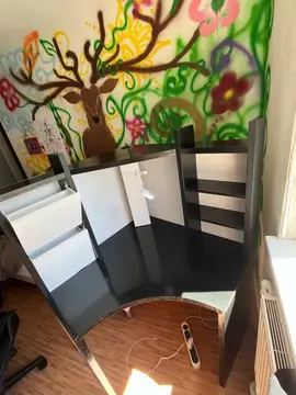 Bureau noir et blanc IKEA
