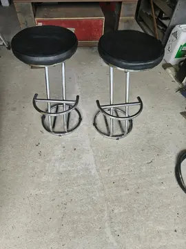 2 tabourets ht75