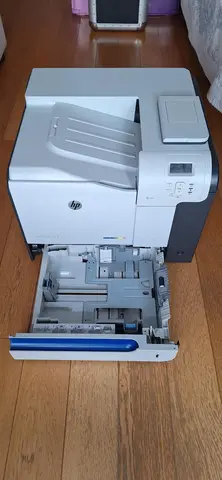 Imprimante Laser HP Laserjet 500 color M551+2 toners neufs
