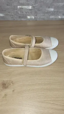 Chaussures Brillanteq d'été Pointure 35