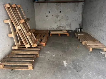 palettes, urgent