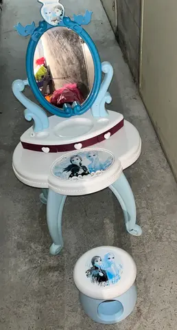 coiffeuse avec tabouret pour enfant