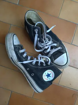 Converses noires