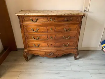 commode avec plaque de marbre