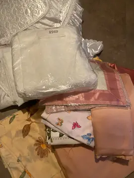 donne lot de tissus ameublements neufs allant de 3m à 15 m et rideaux neufs